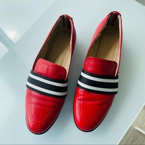 TOMMY HILFIGER size 8 red loafers